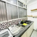 8 Pax Homestay Near Axiata Arena & Pavilion 2
