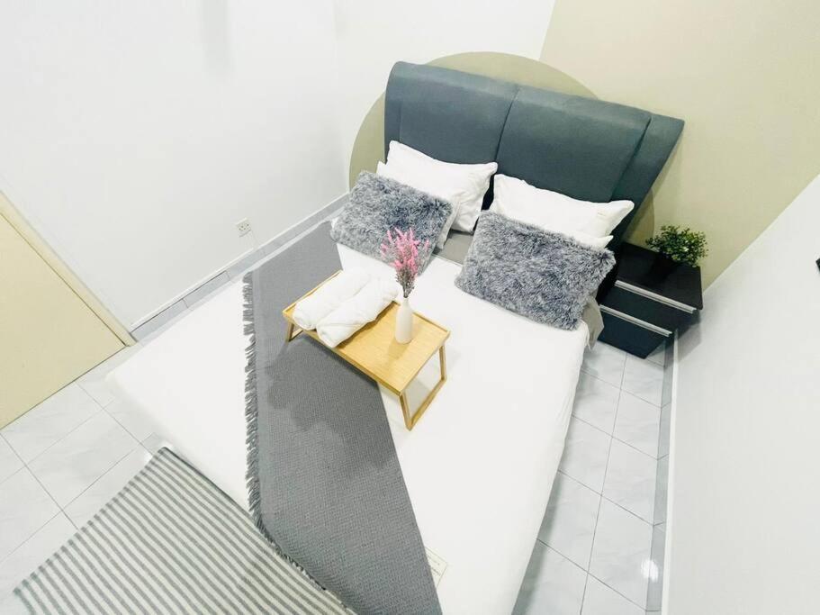 8 Pax Homestay Near Axiata Arena & Pavilion 2 * Kuala Lumpur