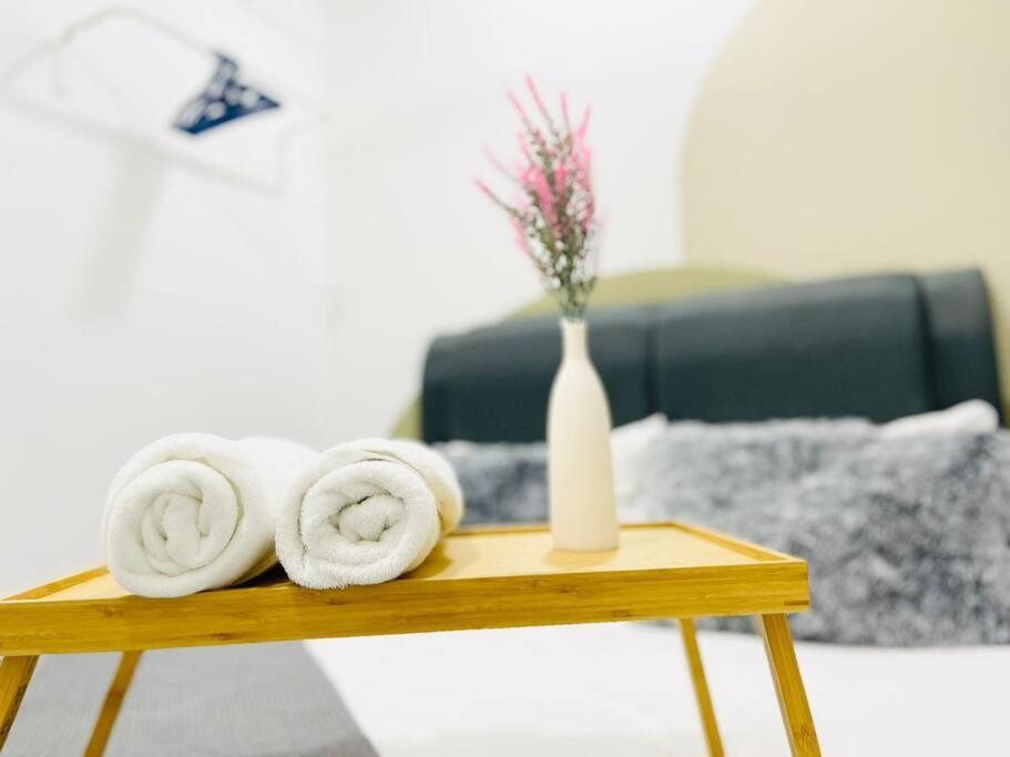 Pangsapuri 8 Pax Homestay Near Axiata Arena & Pavilion 2 Kuala Lumpur