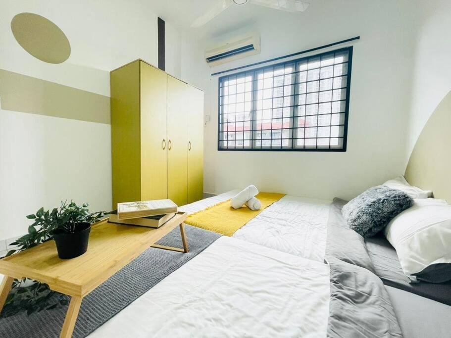 8 Pax Homestay Near Axiata Arena & Pavilion 2 Kuala Lumpur